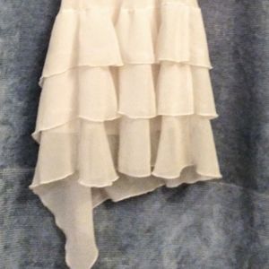 White dress handkerchief ruffle bottom